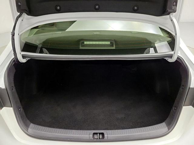 Photo of 2024 White Toyota Corolla