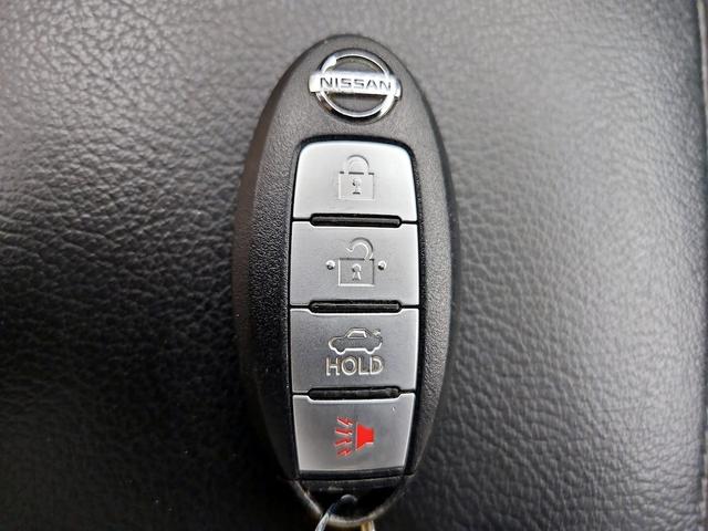 Photo of 2017 Silver Nissan Altima