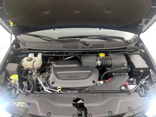 Photo of 2023 Blue Chrysler Pacifica