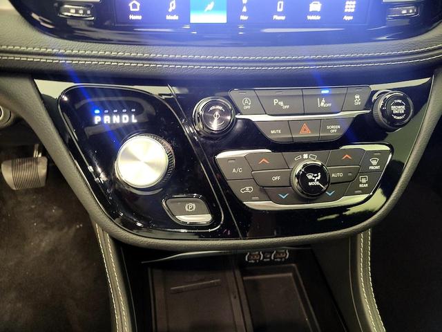 Photo of 2023 Blue Chrysler Pacifica