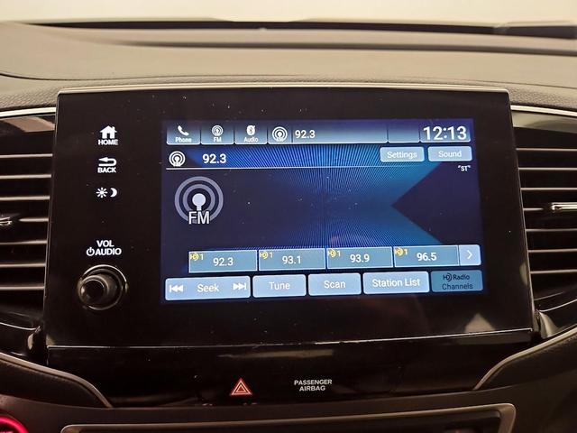 Photo of 2022 Burgundy Honda Pilot