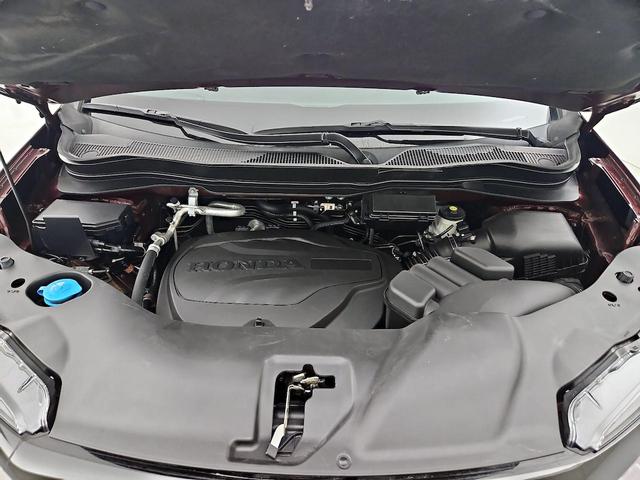 Photo of 2022 Burgundy Honda Pilot