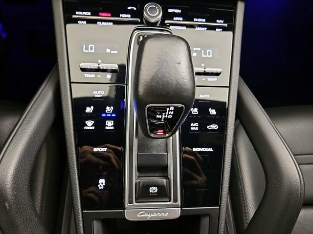 Photo of 2021 Black Porsche Cayenne