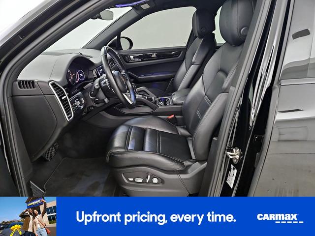 Photo of 2021 Black Porsche Cayenne