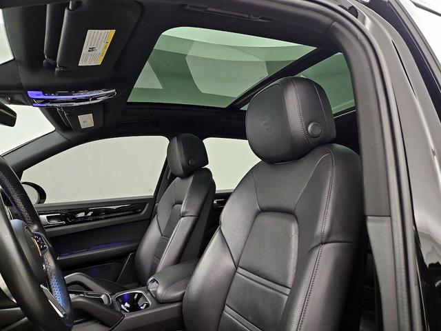 Photo of 2021 Black Porsche Cayenne