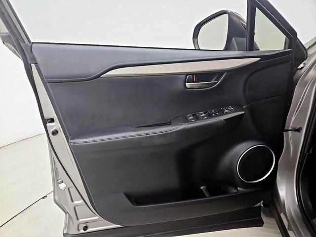 Photo of 2018 Silver Lexus NX 300
