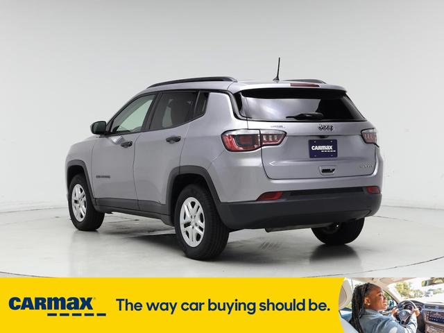 Photo of 2017 Gray Jeep Compass