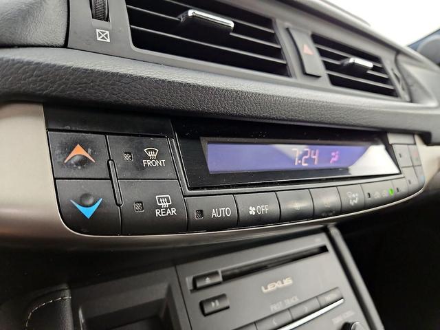 Photo of 2015 Black Lexus CT 200h