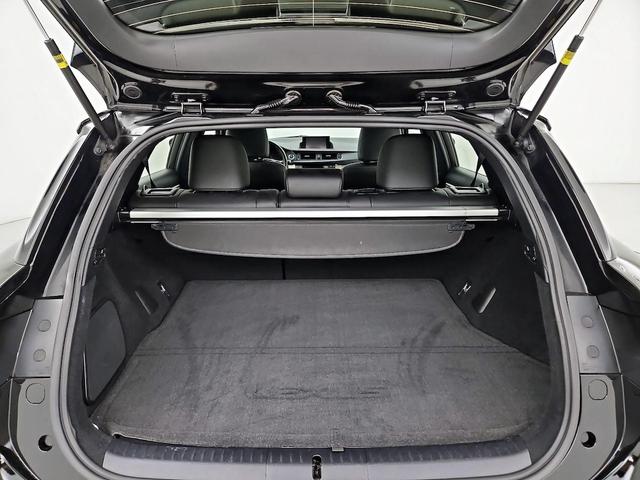 Photo of 2015 Black Lexus CT 200h