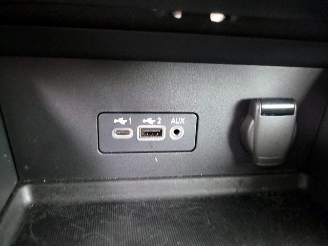 Photo of 2023 Silver Nissan Sentra