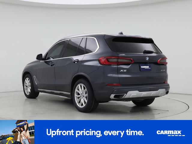 Photo of 2019 Gray BMW X5