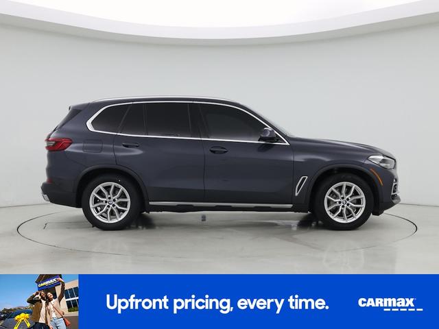 Photo of 2019 Gray BMW X5