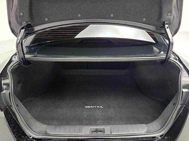 Photo of 2024 Black Nissan Sentra