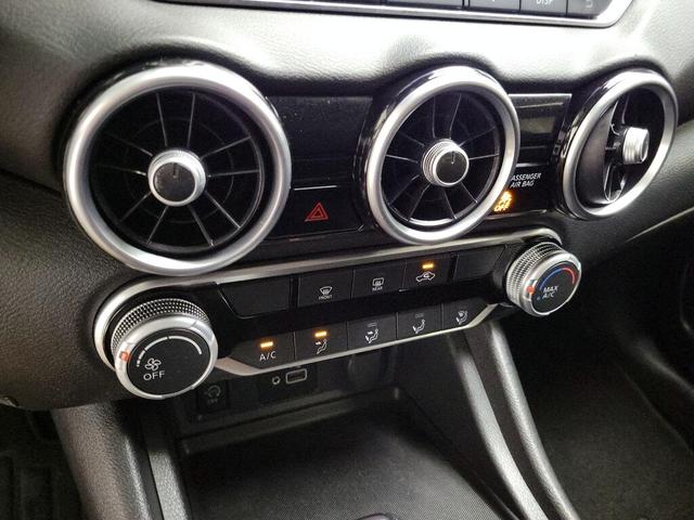 Photo of 2024 Black Nissan Sentra