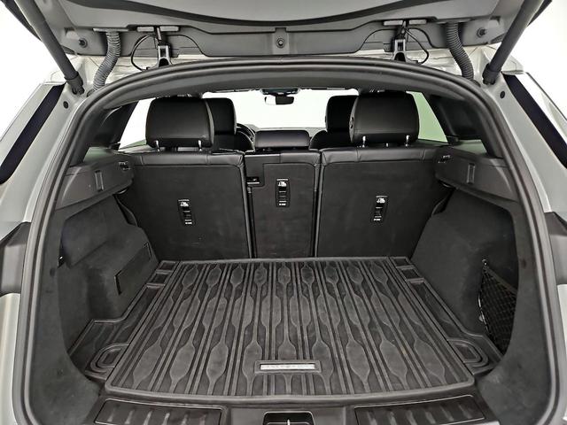 Photo of 2022 Gray Land Rover Range Rover Evoque