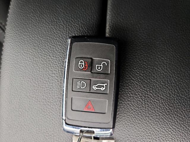 Photo of 2022 Gray Land Rover Range Rover Evoque