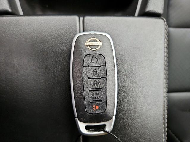 Photo of 2023 Black Nissan Rogue