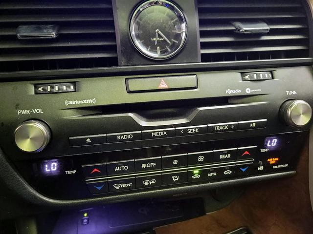 Photo of 2022 Black Lexus RX 350