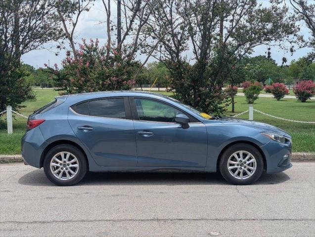 Photo of 2016 Blue Reflex Mica Mazda Mazda3