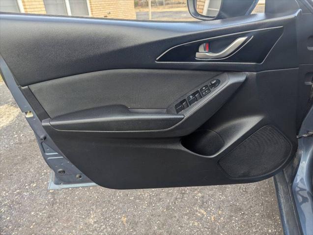 Photo of 2016 Blue Reflex Mica Mazda Mazda3