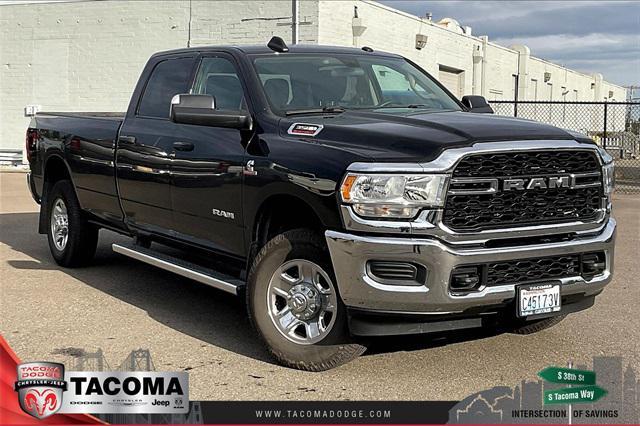 Photo of 2020 Diamond Black Crystal Pearlcoat RAM 3500