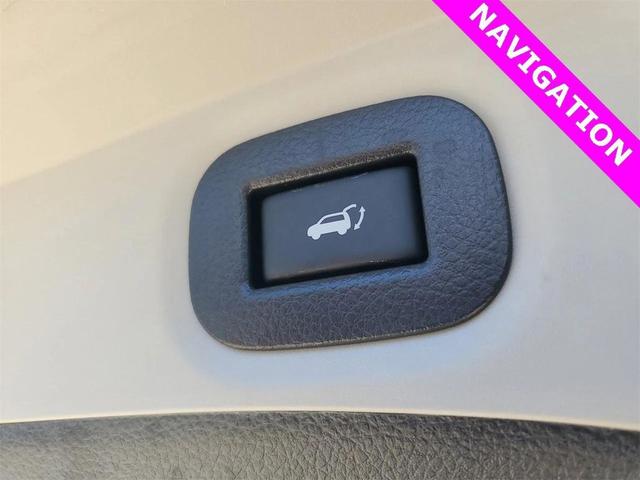 Photo of 2016 Midnight Jade Nissan Rogue