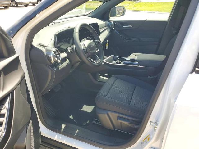Photo of 2026 Summit White Chevrolet Equinox