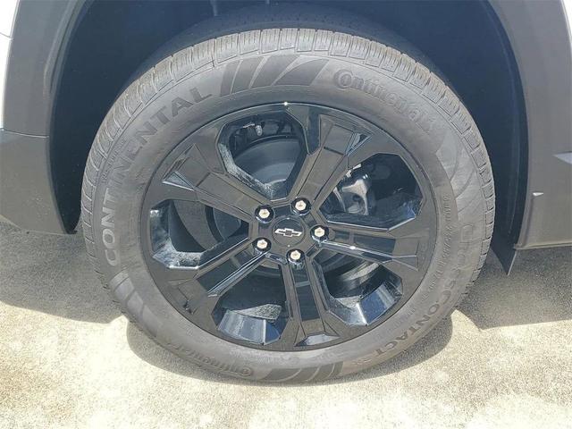 Photo of 2026 Summit White Chevrolet Equinox