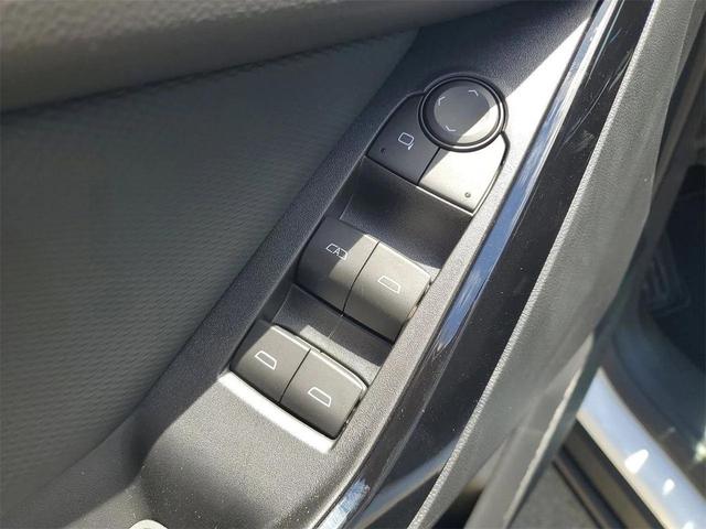 Photo of 2026 Summit White Chevrolet Equinox