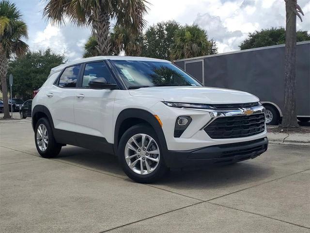 Photo of 2026 Summit White Chevrolet Trailblazer