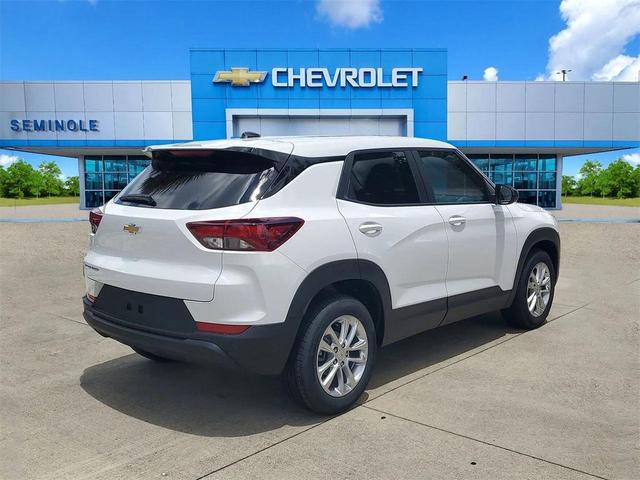 Photo of 2026 Summit White Chevrolet Trailblazer