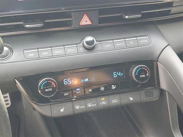 Photo of 2023 Onyx Black Hyundai ELANTRA