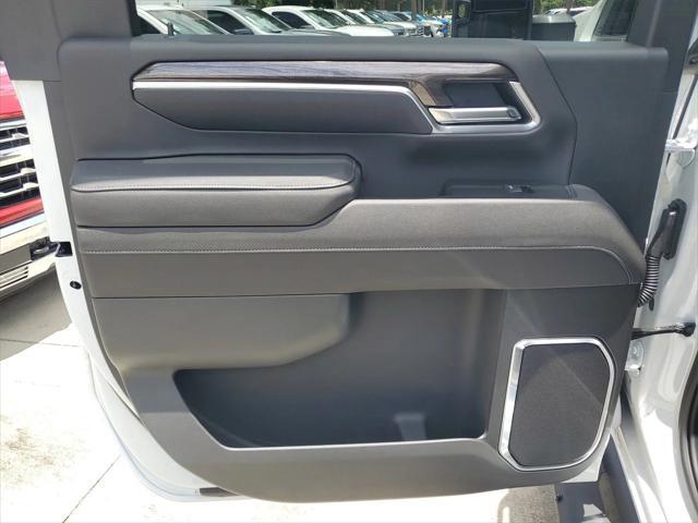 Photo of 2025 Summit White Chevrolet Silverado 2500