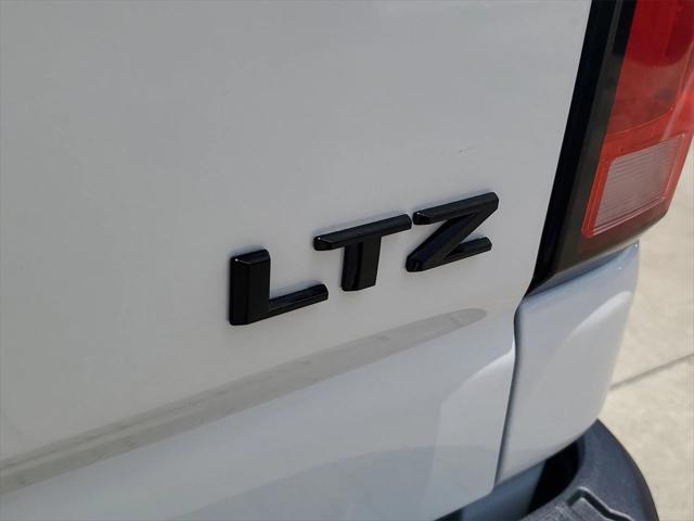 Photo of 2025 Summit White Chevrolet Silverado 2500