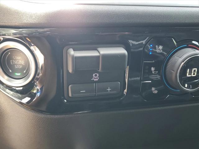 Photo of 2025 Summit White Chevrolet Silverado 2500