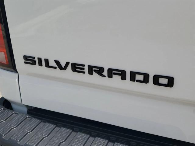 Photo of 2025 Summit White Chevrolet Silverado 2500