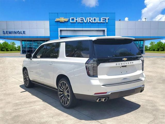 Photo of 2025 Iridescent Pearl Tricoat Chevrolet Suburban