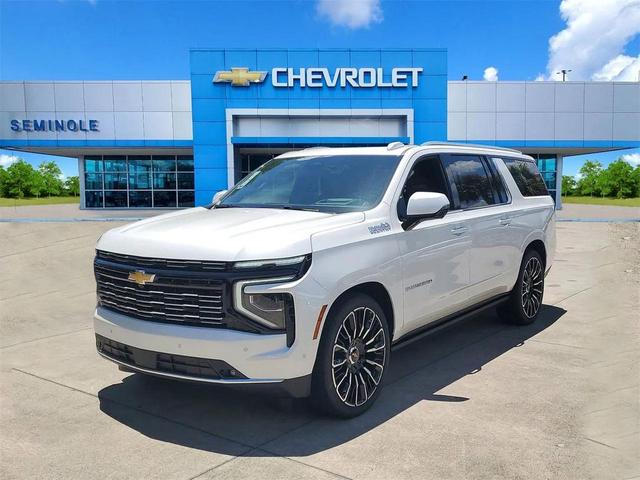 Photo of 2025 Iridescent Pearl Tricoat Chevrolet Suburban