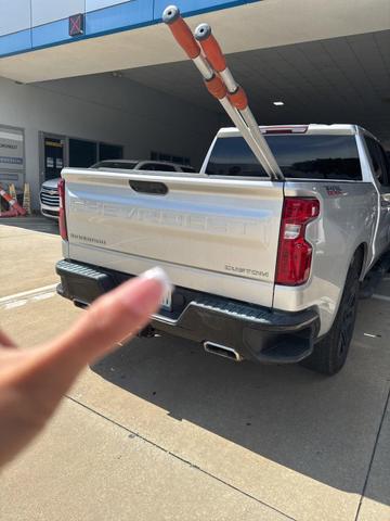 Photo of 2022 Silver Ice Metallic Chevrolet Silverado 1500