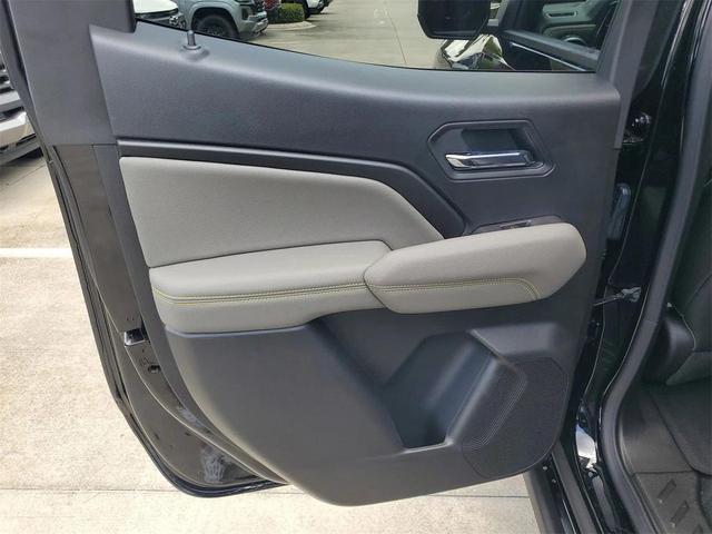 Photo of 2025 Black Chevrolet Colorado
