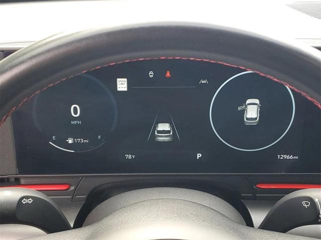 Photo of 2024 Abyss Black Pearl Hyundai KONA