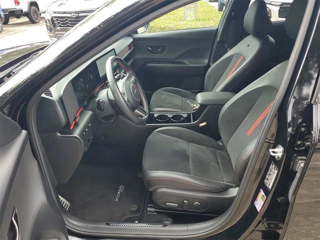 Photo of 2024 Abyss Black Pearl Hyundai KONA