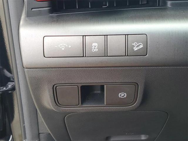 Photo of 2024 Abyss Black Pearl Hyundai KONA