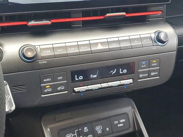Photo of 2024 Abyss Black Pearl Hyundai KONA