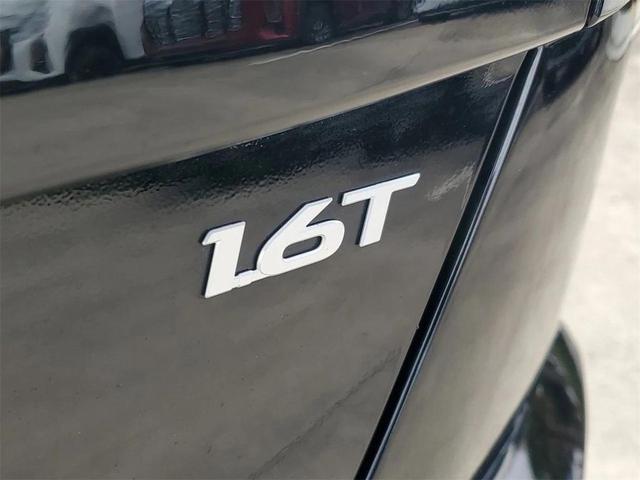 Photo of 2024 Abyss Black Pearl Hyundai KONA