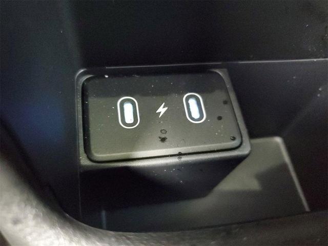 Photo of 2024 Abyss Black Pearl Hyundai KONA