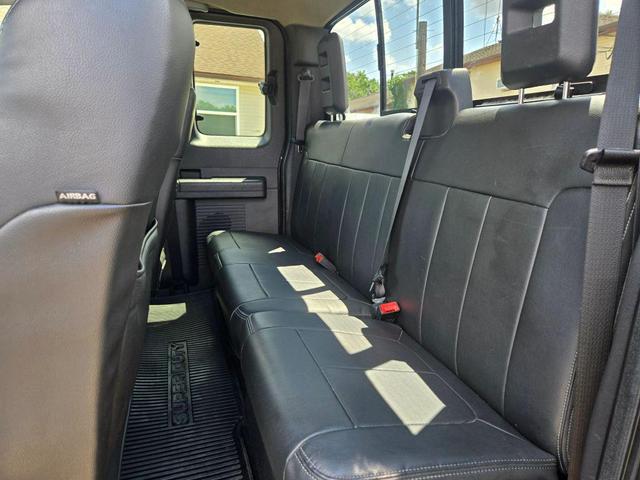 Photo of 2015 Tuxedo Black Metallic Ford F-350