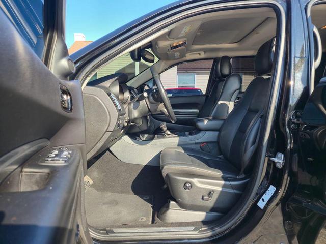 Photo of 2020 DB Black Clearcoat Dodge Durango