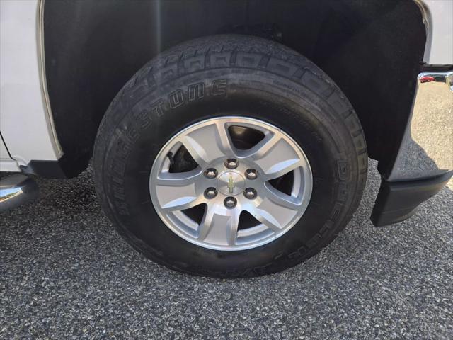 Photo of 2017 Summit White Chevrolet Silverado 1500
