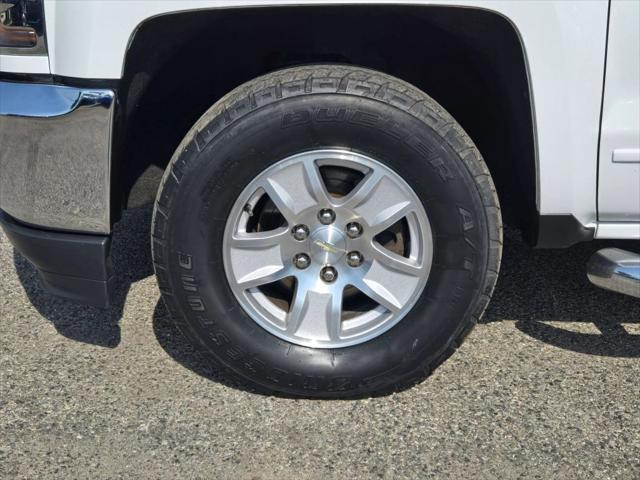Photo of 2017 Summit White Chevrolet Silverado 1500